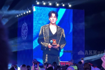 Фотография к новости: Димаш Құдайберген – Қырғыз Республикасының "Халық әртісі"