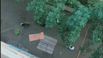 Фотография к новости: Алматыда жас қыз 7-қабаттан секіріп көз жұмды