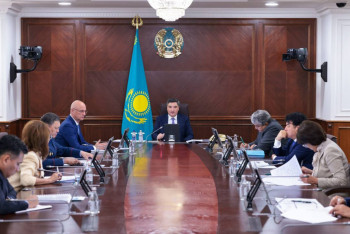 Фотография к новости: Есірткімен күрес жаңа сатыға өтті: Бектенов комиссия отырысында не тапсырды?