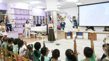 Фотография к новости: Бүлдіршіндерге балабақшадан бастап қалдықты сұрыптау үйретіліп жатыр