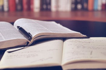 Фотография к новости: Әлемдік шығармаларды орыс тілі арқылы аударып келеміз – Ерлан Жүніс