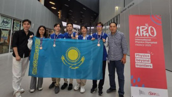 Фотография к новости: IPhO-2025: Франциядағы олимпиадада оқушылар 5 медаль еншіледі