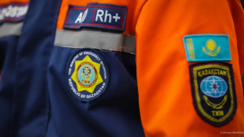 Фотография к новости: ТЖМ құтқарушылары өрттен 42 адамды эвакуациялады