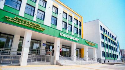 Роман Скляр Астанадағы "Жайлы мектептердің" құрылыс барысын тексерді