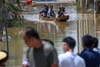 Қытайда нөсер жауыннан екі адам қаза тапты