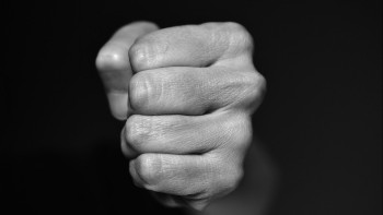 Фотография к новости: "Тәрбиелеу мақсатында ұрдым": Жасөспірімге қол көтерген зейнеткер жазаланды