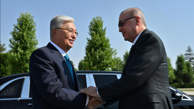 Қасым-Жомарт Тоқаевты Анкарадағы президент сарайында салтанатты қарсы алды