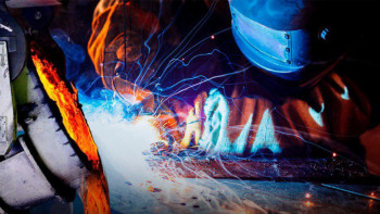 Фотография к новости: Бір өңірде жұмыс көп, бірінде маман тапшы – министрлік