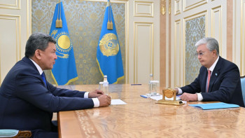 Фотография к новости: Президент СҚО әкімі Ғауез Нұрмұхамбетовты қабылдады