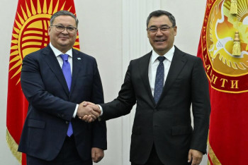 Фотография к новости: Сыртқы істер министрі Мұрат Нұртілеуді Қырғызстан президенті қабылдады
