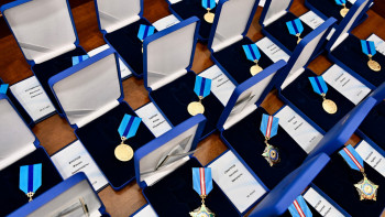 Фотография к новости: Қазақстандық көлік саласы қызметкерлеріне мемлекеттік наградалар табыс етілді