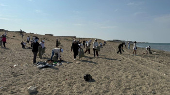 Фотография к новости: "Таза Қазақстан": Маңғыстау спортшылары теңіз жағалауын қоқыстан тазалады
