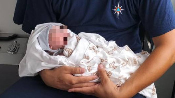 Фотография к новости: Жамбыл облысында құтқарушылар жолда жүкті әйелді босандырып алды