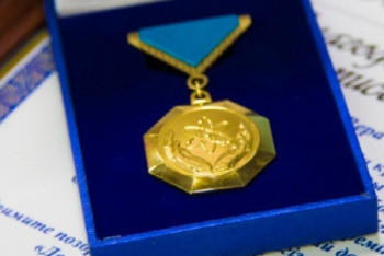 Фотография к новости: Теміржол саласының ардагері Қалтай Сәмбетовке жоғары марапат берілді