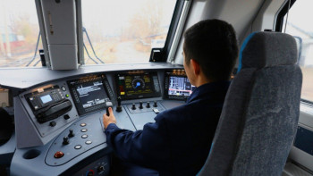 Фотография к новости: Бүгін – Теміржол қызметкерлері күні