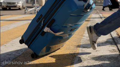 Автобус жүксалғышындағы чемоданнан 2 жасар бала табылды