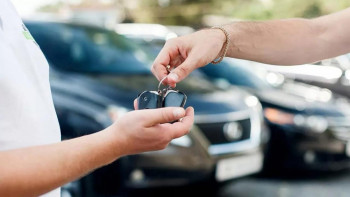 Фотография к новости: Астана тұрғыны көлігін пәтерге айырбастамақ болып, тақырға отырды