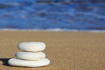 Жағажайда демалған 100-ден астам адам ауырып қалды