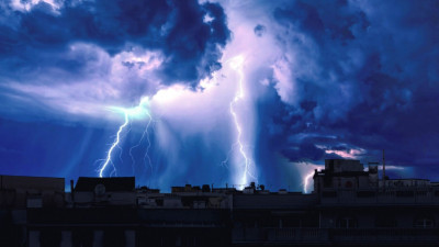 Жетісу облысында мал бағып жүрген екі азаматқа найзағай түсті