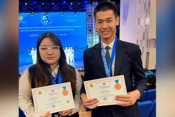 Фотография к новости: "Таза Қазақстан": елордалық оқушылар мектеп қабырғасында ерекше жобаны қолға алды