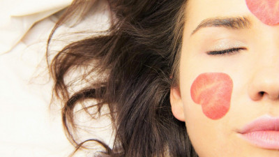 Қартаюға қарсы жаңалық: теріні қайта жаңартудың жолы табылды