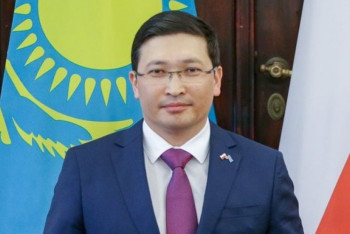 Фотография к новости: Президент Марғұлан Баймұханды бірден екі қызметке тағайындады