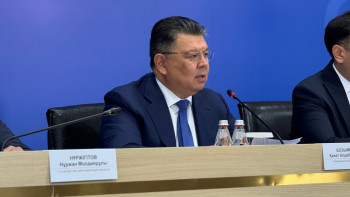 Фотография к новости: Бозымбаев 100 мыңнан астам жұмыс орнын ашатын жобалар жайлы айтты