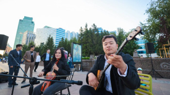 Фотография к новости: Абайдың 180 жылдығына арналған Домбыра Party-де елорданың мыңдаған тұрғыны бас қосты