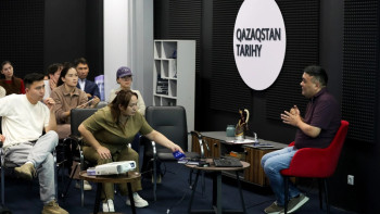 Фотография к новости: Астанада журналистерге арналған ЖИ-ді тиімді пайдалану туралы тренинг өтті