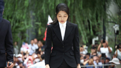 Сот экс-президенттің әйелін сыбайлас жемқорлық үшін қамауға алды