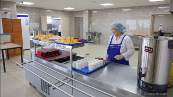 Фотография к новости: Мектептегі түскі ас: енді ата-ана мәзірді онлайн қарап, баға береді