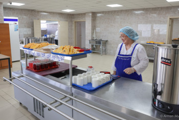 Фотография к новости: Мектептегі түскі ас: енді ата-ана мәзірді онлайн қарап, баға береді