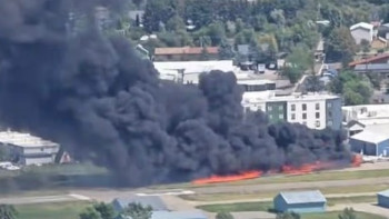 Фотография к новости: Апаттың себебі белгісіз: әуежайдың ұшу-қону жолағында екі ұшақ соқтығысты