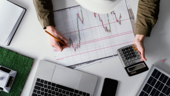 Фотография к новости: ЖІӨ өсімі: көлік, құрылыс және сауда салалары көш бастады