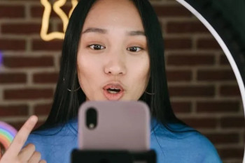 Фотография к новости: Блогер табысынан салық төлеуге міндетті – Қаржы министрлігі