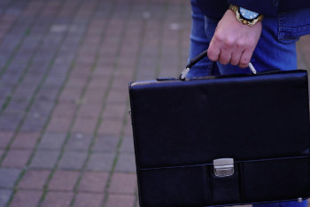 Фотография к новости: Қорғаныс министрлігі Польшада әскери атташенің ұсталғанын растады