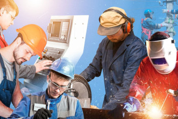 Фотография к новости: Жалақысы 900 мың теңгеге дейін: Қазақстанда ең сұранысқа ие мамандықтар қандай?