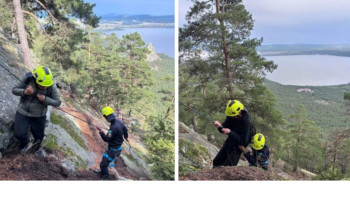 Фотография к новости: Бурабайға барған туристер тау шыңынан түсе алмай қалған