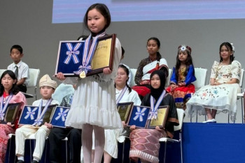 Фотография к новости: 8 жасар қыздың суреті Жапониядағы фестивальде үздік деп танылды