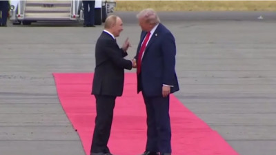 Дональд Трамп Владимир Путинмен Анкориджде жеке кездесті