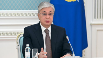 Фотография к новости: Мемлекет басшысы Пәкістан президентіне көңіл айтты