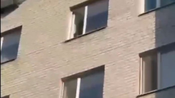 Фотография к новости: Ақтөбелік азамат көршісінің 5 жасар баласын аман алып қалды