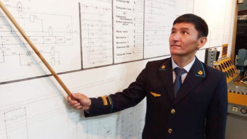 Фотография к новости: Желі жұлдызына айналған теміржолшының видеосын кім таратқаны тексеріліп жатыр