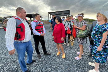 Фотография к новости: Депутат Алакөл жағалауындағы жағдаймен танысты