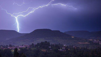 Фотография к новости: Найзағай түскен 10 жасар астаналық бала қаза тапты