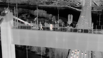 Фотография к новости: Семейде көпірден секірмек болған ер адам жауапкершілікке тартылды