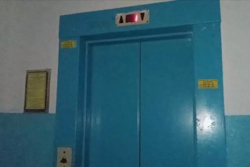 Фотография к новости: Петропавлда кішкентай лифтте егде жастағы әйел мен тағы 6 адам қысылып қалған