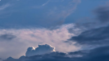 Фотография к новости: Ертең бірнеше өңірде найзағай ойнап, бұршақ жауады және өрт қаупі бар