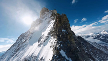 Фотография к новости: Жеңіс шыңында қалып қойған ресейлік альпинист қаза тапқан болуы мүмкін