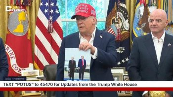 Фотография к новости: "Қызық болады": Трамп Путинмен түскен суретін көрсетіп, мақтанды